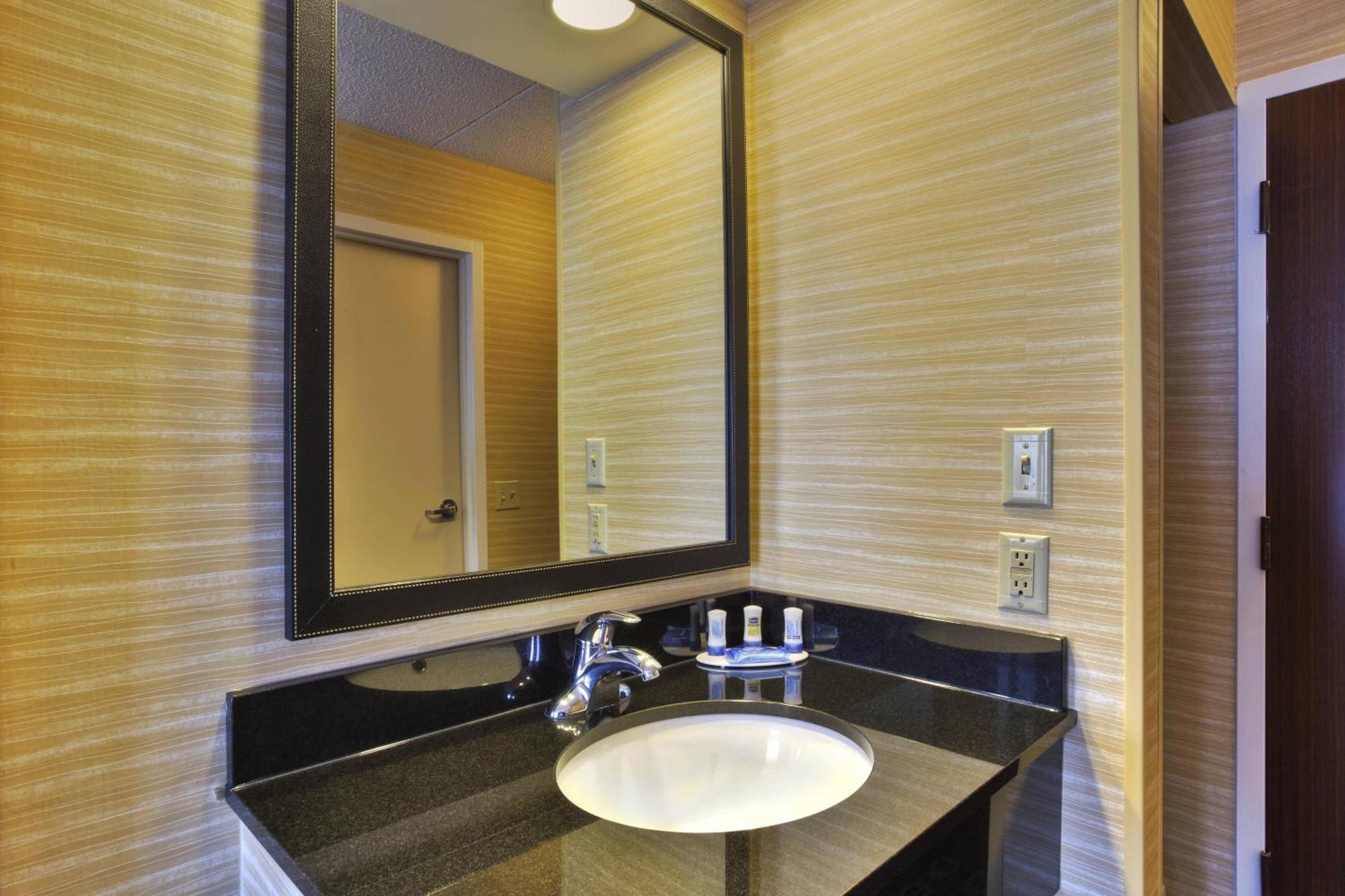 Fairfield Inn Ann Arbor Dış mekan fotoğraf